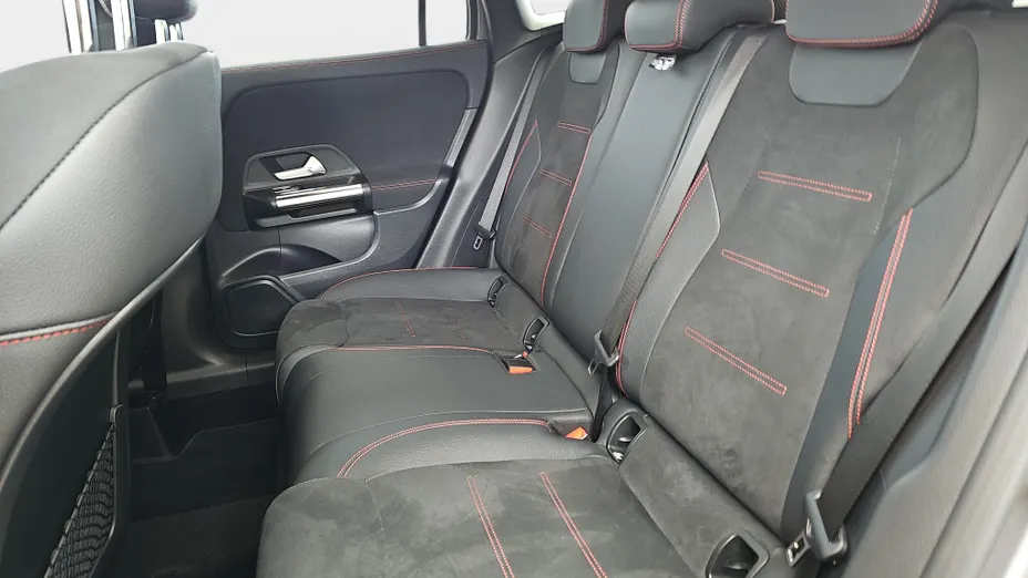 MERCEDES-BENZ GLA GLA 200 mHEV AMG Line 7G-DCT