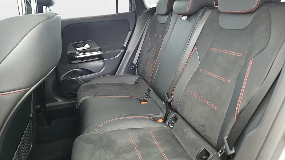 MERCEDES-BENZ GLA GLA 200 mHEV AMG Line 7G-DCT