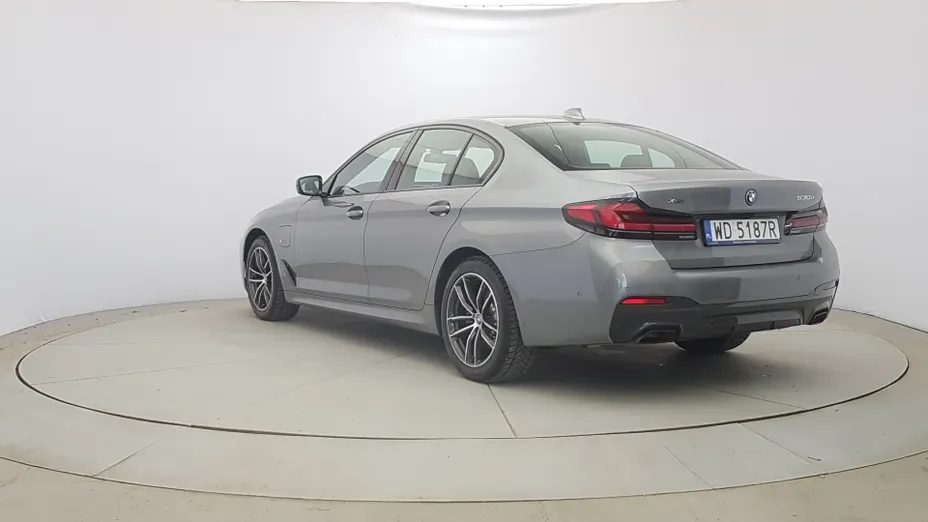 BMW Seria 5 530e xDrive M Sport sport-aut