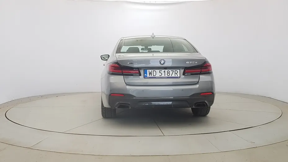 BMW Seria 5 530e xDrive M Sport sport-aut