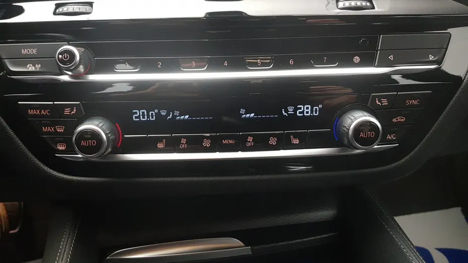 BMW Seria 5 530e xDrive M Sport sport-aut