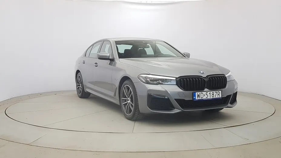 BMW Seria 5 530e xDrive M Sport sport-aut