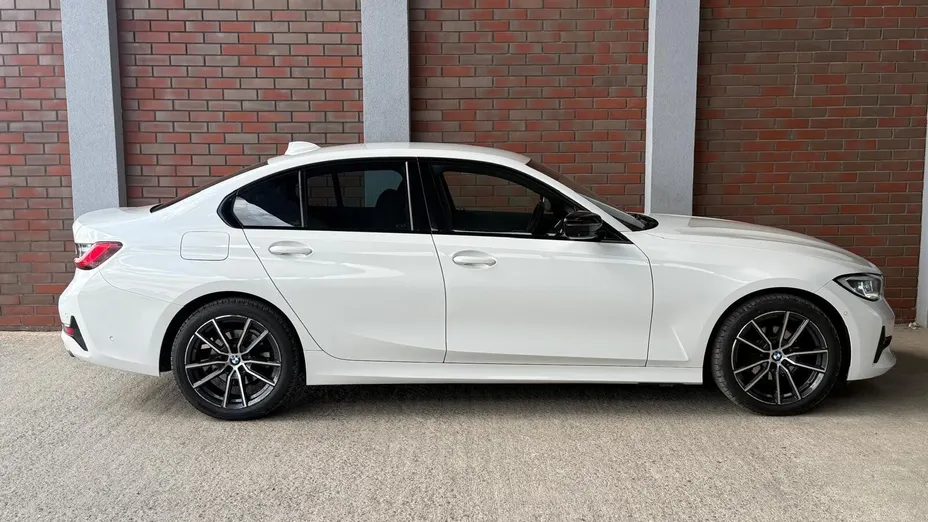 BMW Seria 3 318d Sport Line aut