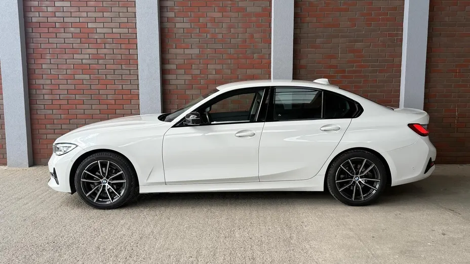 BMW Seria 3 318d Sport Line aut