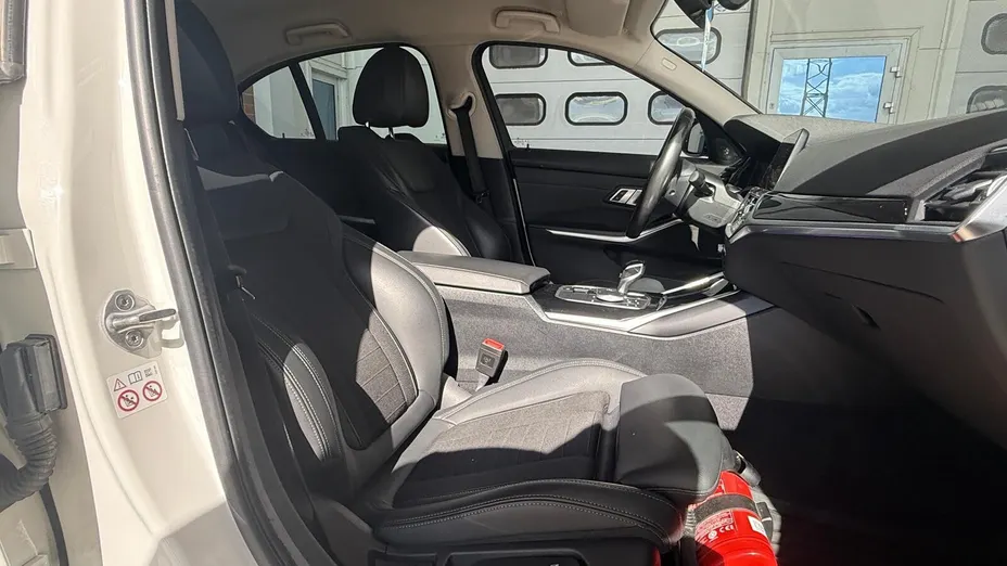 BMW Seria 3 318d Sport Line aut