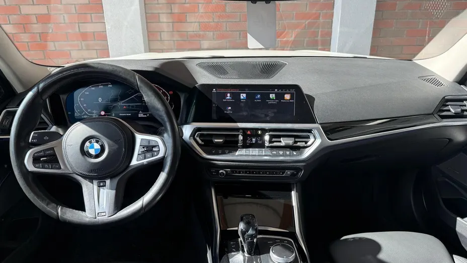 BMW Seria 3 318d Sport Line aut