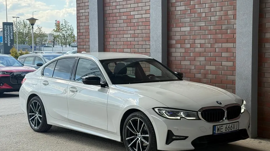 BMW Seria 3 318d Sport Line aut