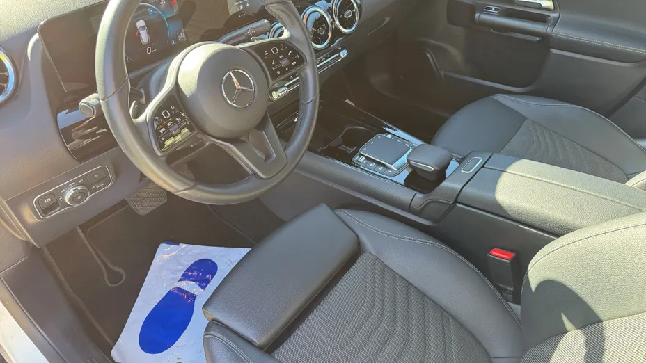 MERCEDES-BENZ GLA GLA 200 Style