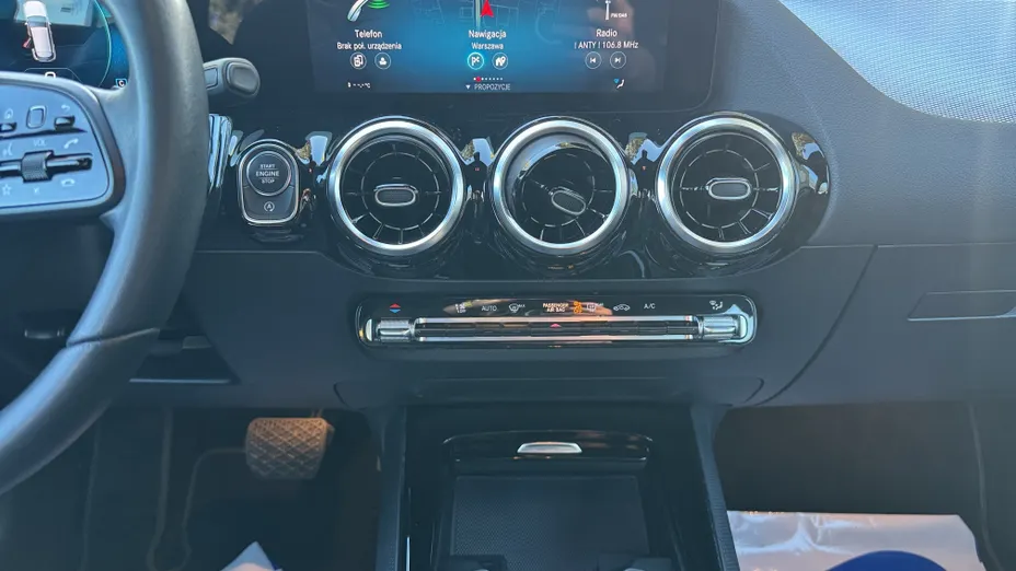 MERCEDES-BENZ GLA GLA 200 Style