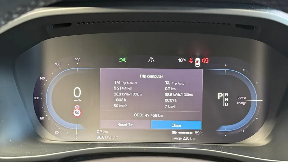 VOLVO XC40 XC40 73kWh P6 Recharge Plus aut