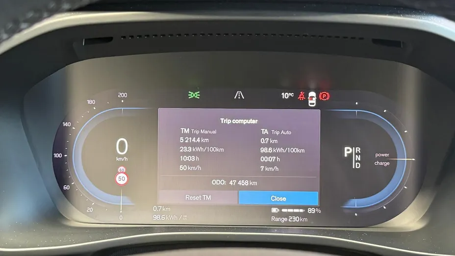 VOLVO XC40 XC40 73kWh P6 Recharge Plus aut