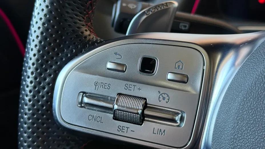 MERCEDES-BENZ GLB AMG GLB 35 4-Matic
