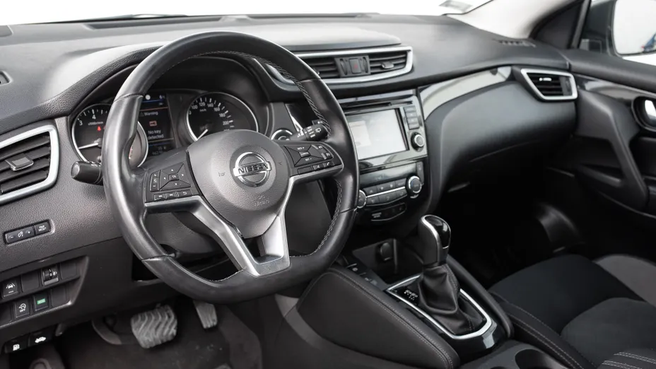 NISSAN Qashqai Qashqai 1.3 DIG-T N-Connecta DCT