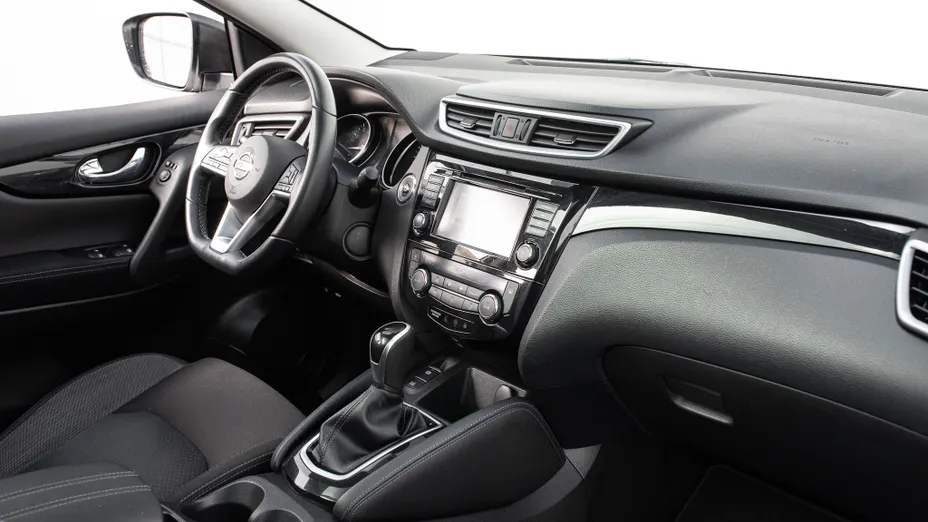 NISSAN Qashqai Qashqai 1.3 DIG-T N-Connecta DCT