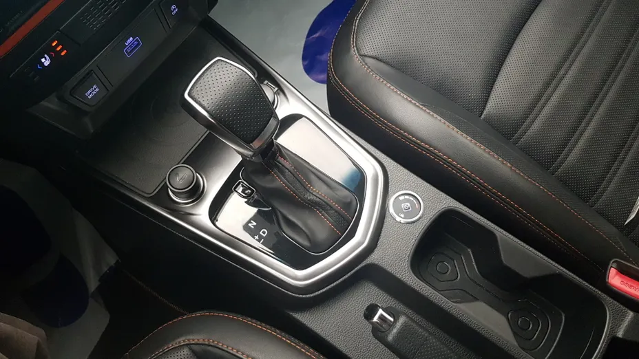 KGM / SSANGYONG Tivoli Tivoli 1.5 T-GDI Sapphire aut