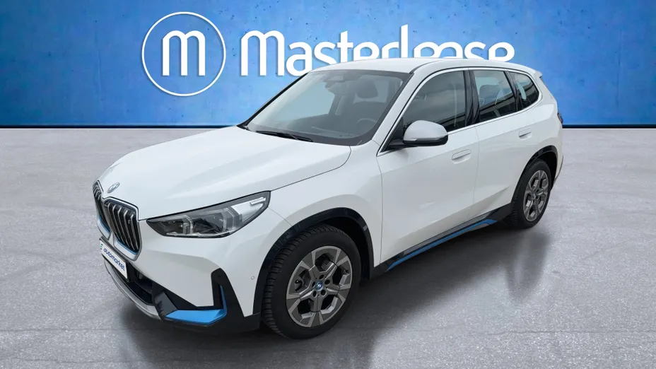 BMW iX1 iX1 xDrive30 66.5kWh xLine