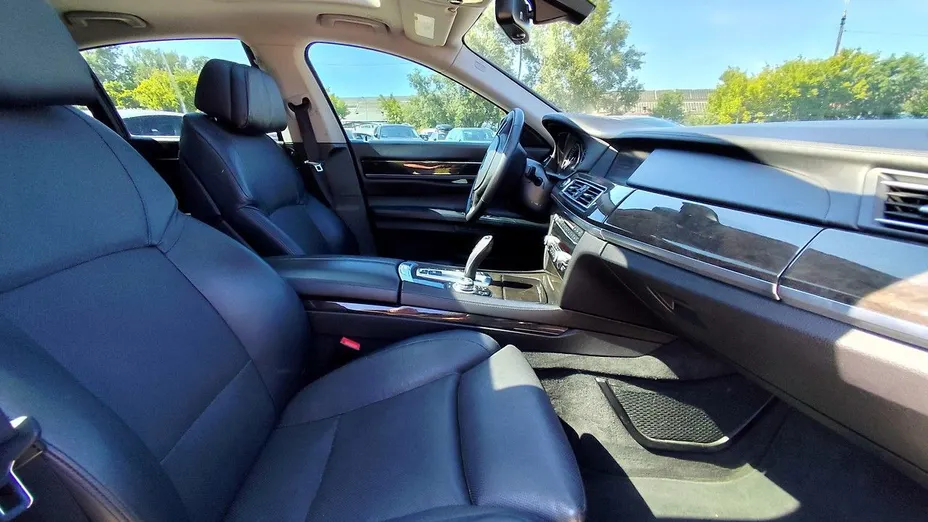 BMW Seria 7 750Li xDrive