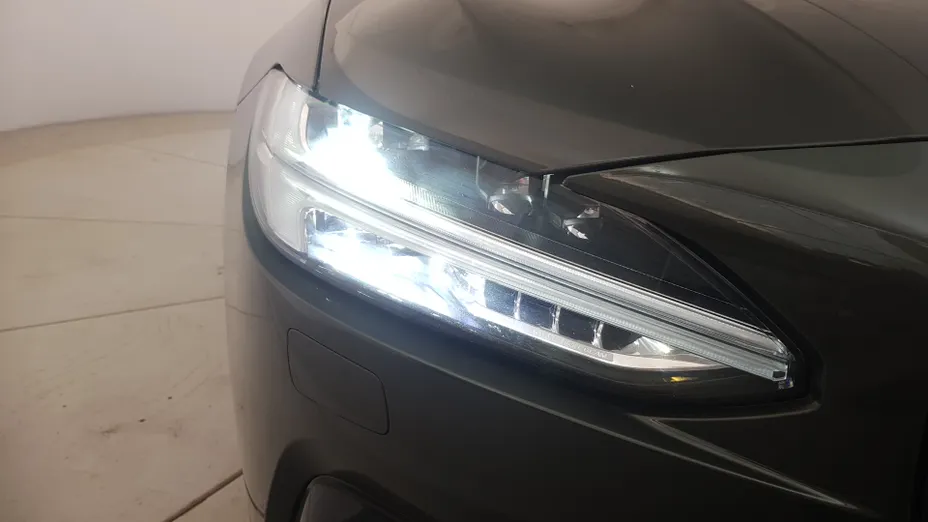 VOLVO V90 V90 D4 R-Design aut