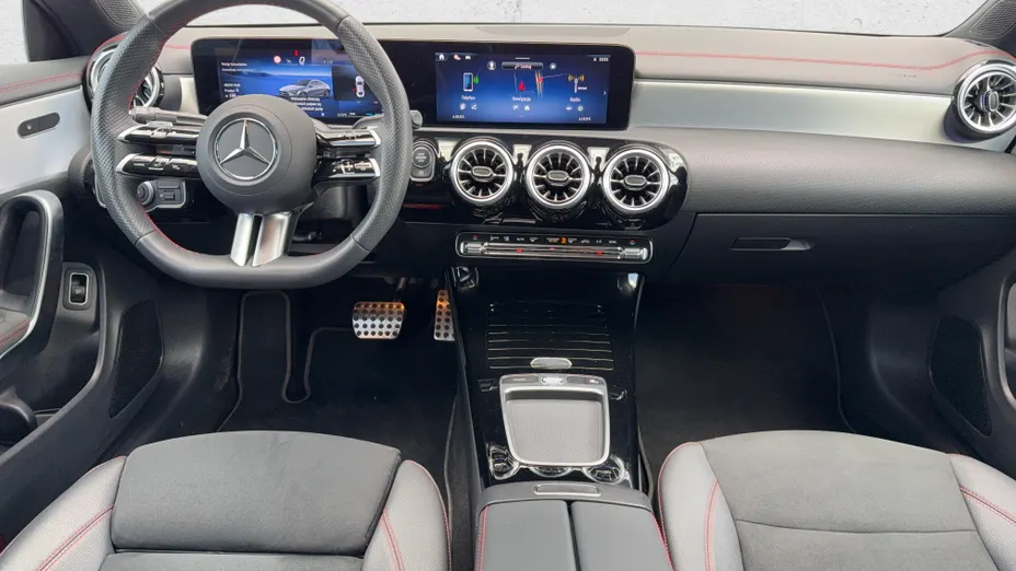 MERCEDES-BENZ CLA CLA 200 AMG Line 7G-DCT