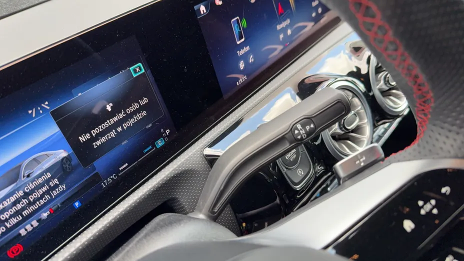 MERCEDES-BENZ CLA CLA 200 AMG Line 7G-DCT