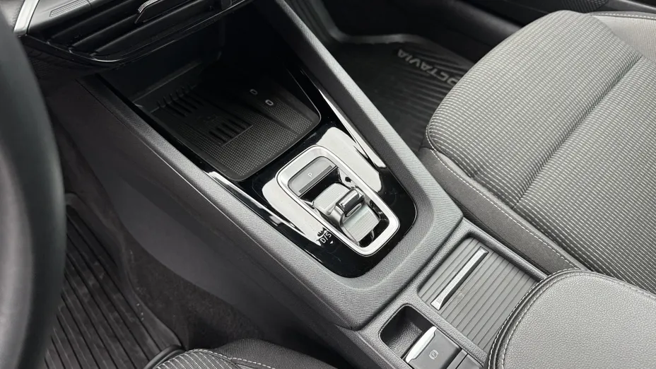 SKODA Octavia Octavia 1.5 TSI mHEV Selection DSG