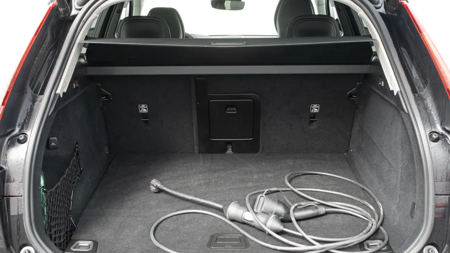 VOLVO XC60 XC60 T8 Plug-In Hybrid AWD Ultimate Dark aut
