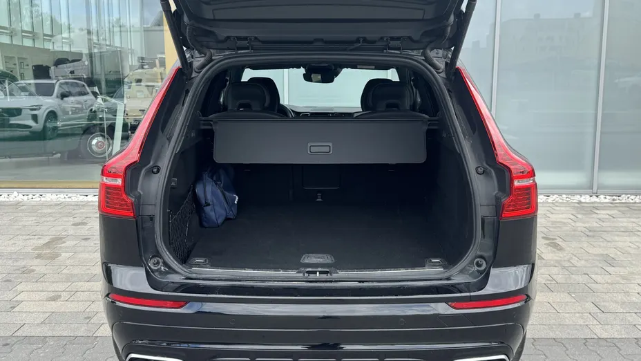 VOLVO XC60 XC60 B5 D AWD R-Design aut