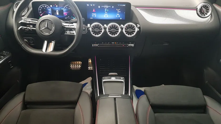MERCEDES-BENZ GLA GLA 200 AMG Line