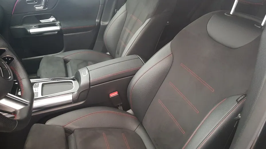 MERCEDES-BENZ GLA GLA 200 AMG Line