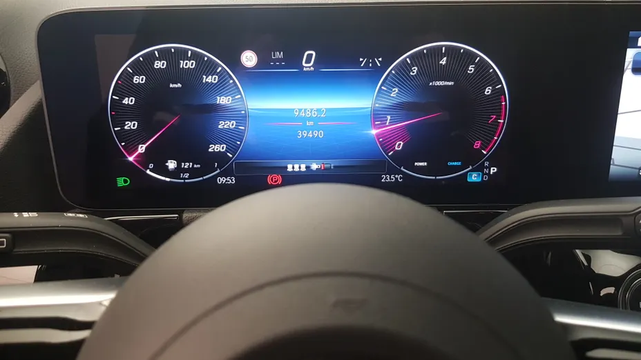 MERCEDES-BENZ GLA GLA 200 AMG Line