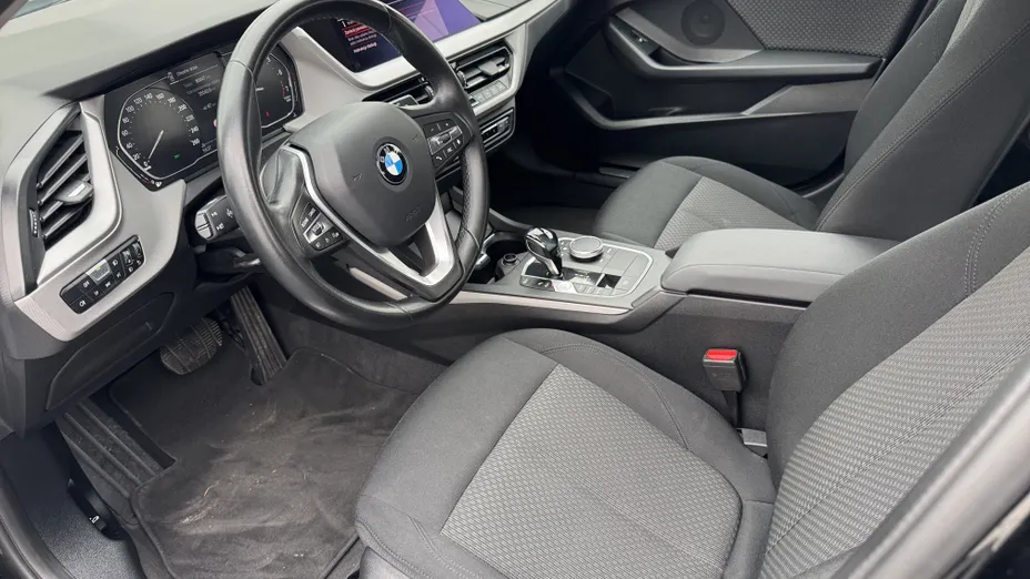 BMW Seria 1 118i Advantage aut