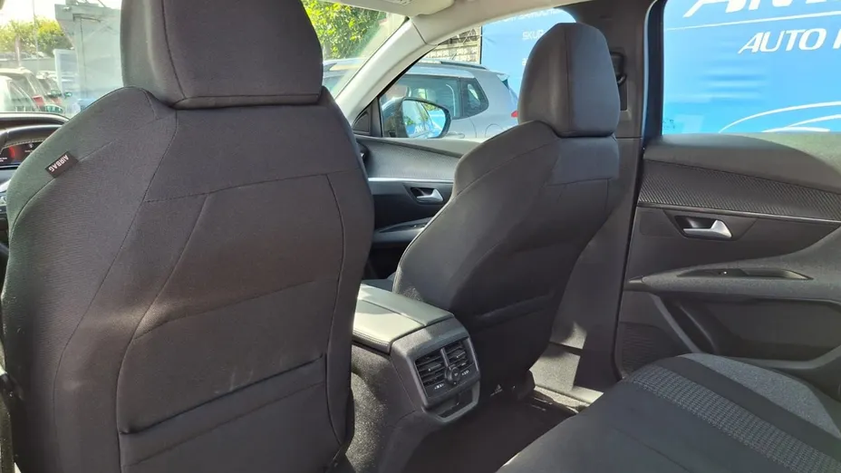 PEUGEOT 3008 -
