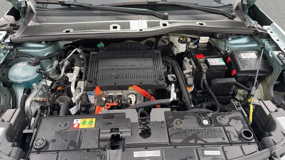 CITROEN C4 e-C4 EV136 50kWh Shine