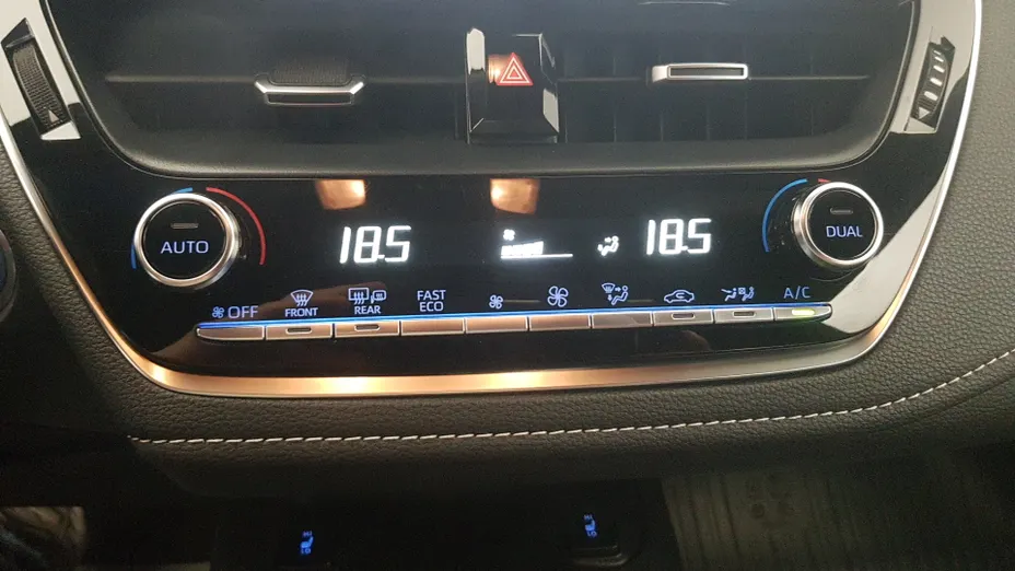 TOYOTA Corolla Corolla 2.0 Hybrid Comfort