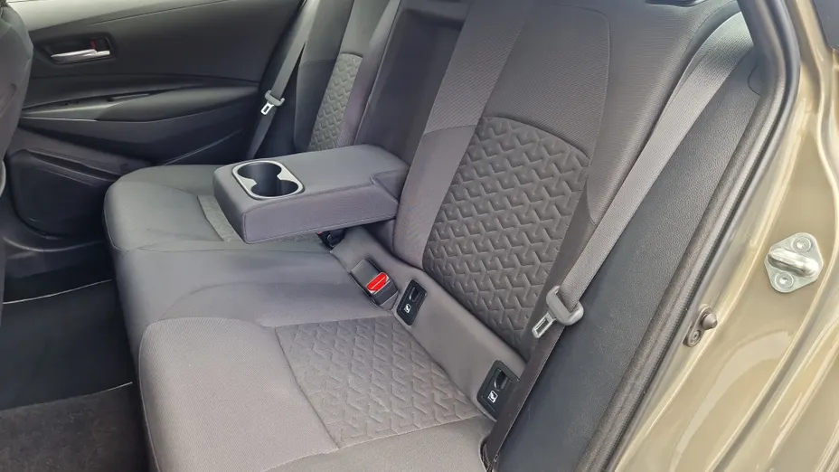 TOYOTA Corolla Corolla 2.0 Hybrid Comfort