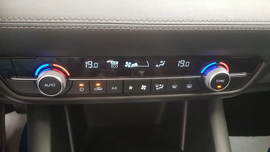MAZDA 6 6 2.0 SkyMotion