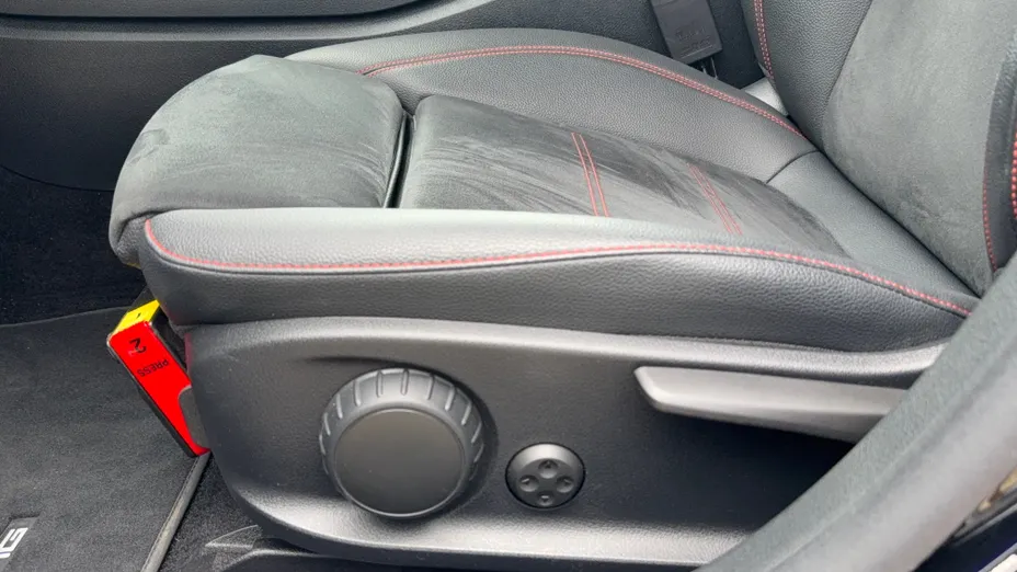 MERCEDES-BENZ CLA CLA 200 AMG Line 7G-DCT