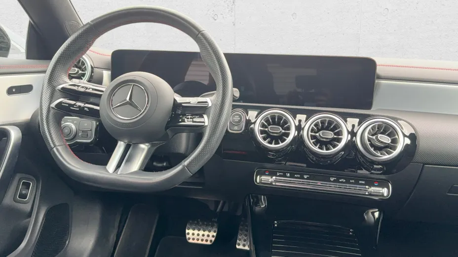 MERCEDES-BENZ CLA CLA 200 AMG Line 7G-DCT