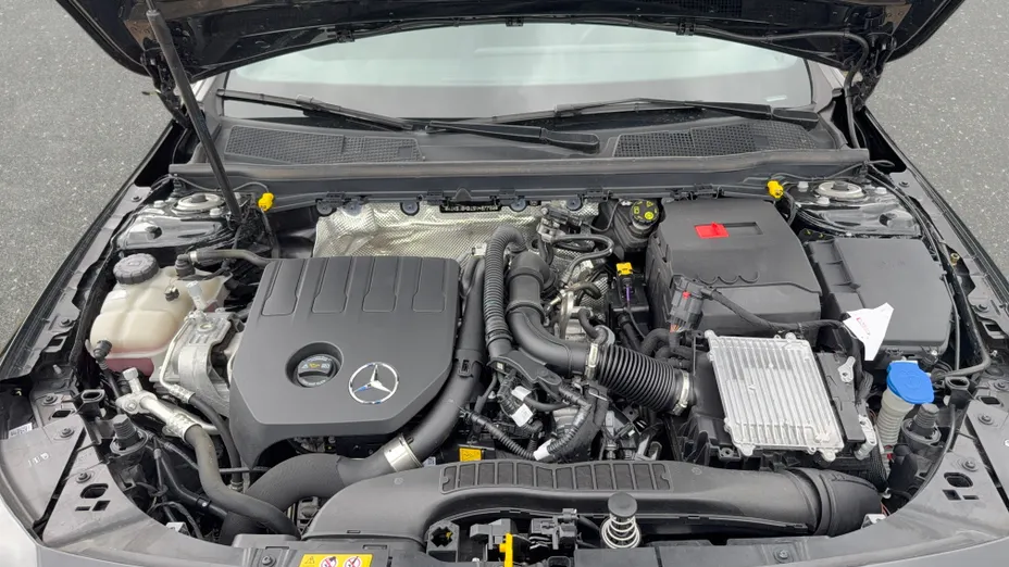 MERCEDES-BENZ CLA CLA 200 AMG Line 7G-DCT