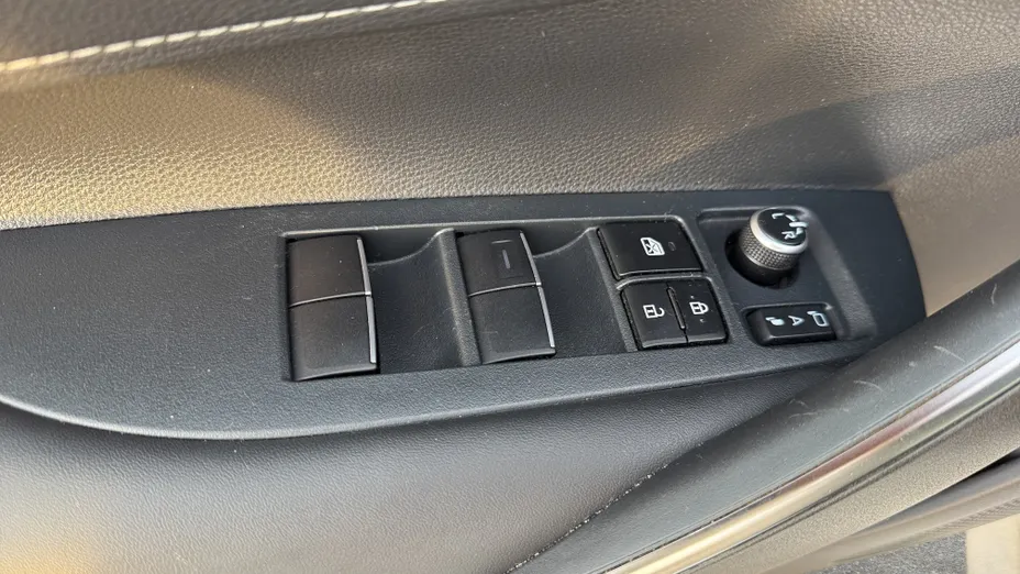 TOYOTA Corolla Corolla 2.0 Hybrid Style