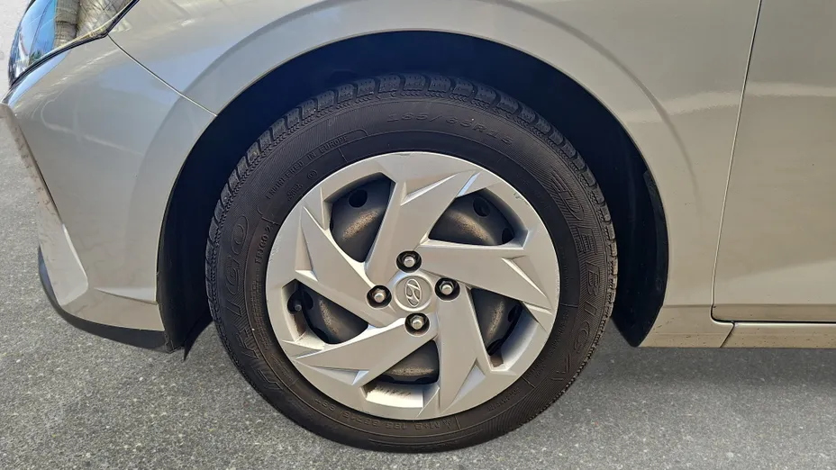 HYUNDAI i20 i20 1.2 Pure