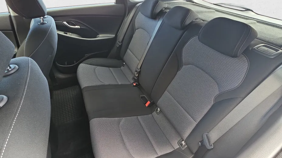 HYUNDAI i30 i30 1.0 T-GDI Modern