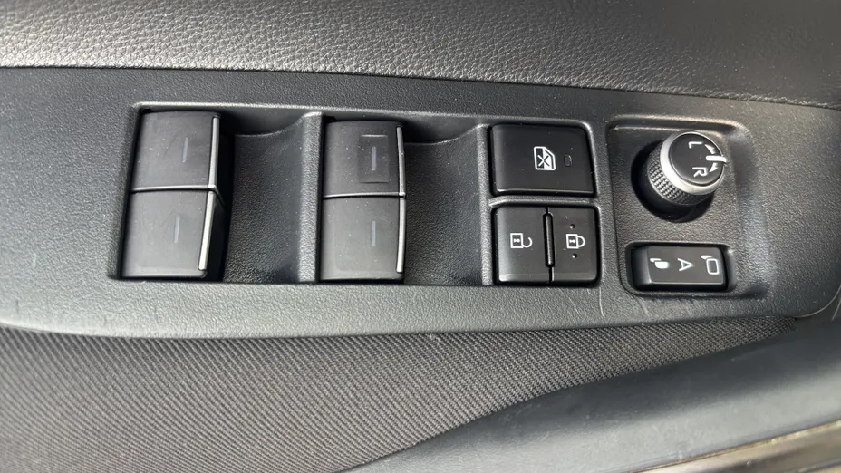 TOYOTA Corolla Corolla 2.0 Hybrid Comfort