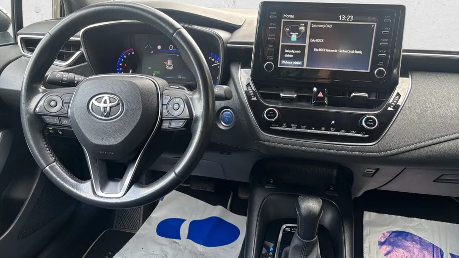 TOYOTA Corolla Corolla 2.0 Hybrid Comfort