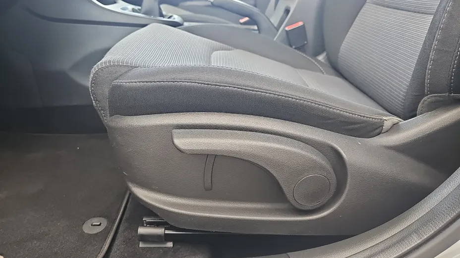 HYUNDAI i30 i30 1.4 Classic +