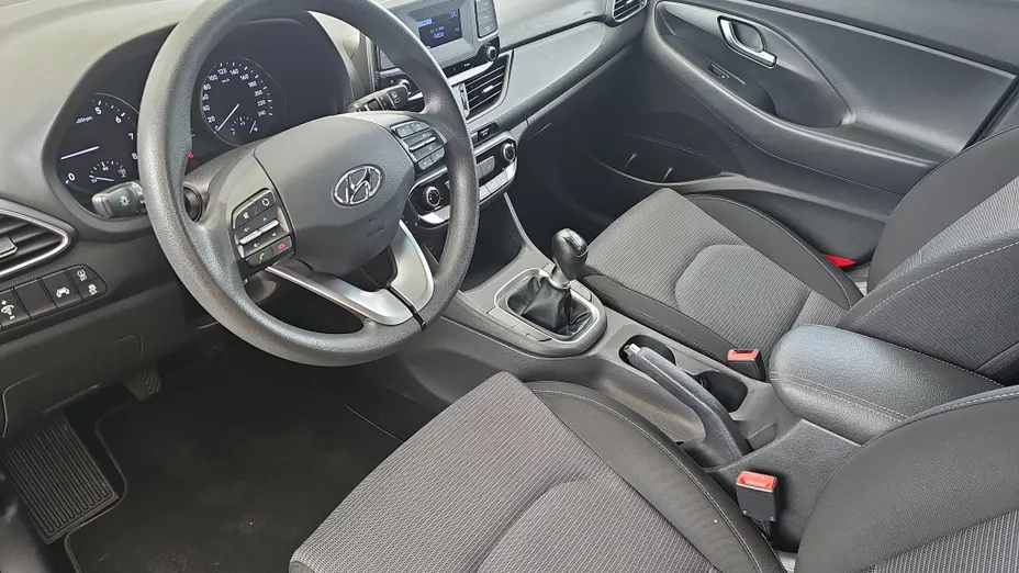 HYUNDAI i30 i30 1.4 Classic +