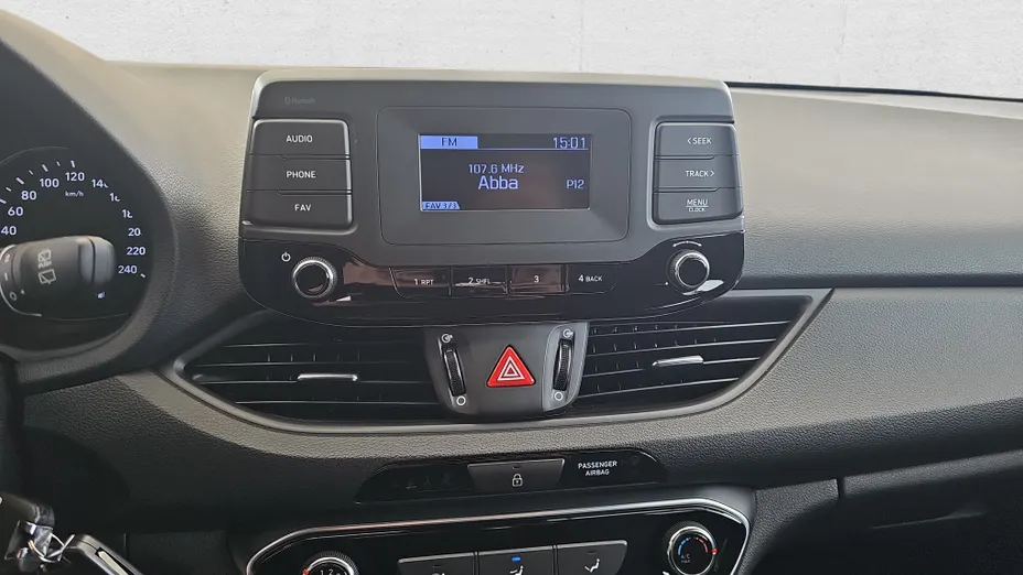 HYUNDAI i30 i30 1.4 Classic +