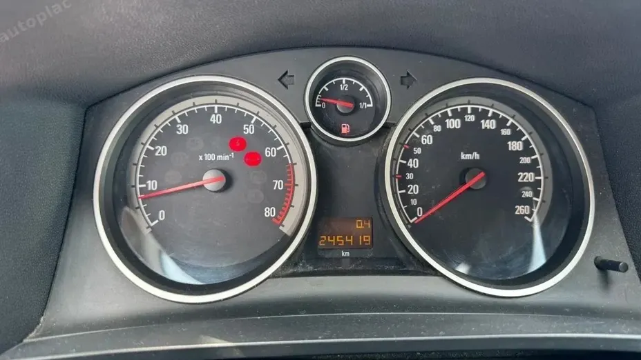 OPEL Zafira -
