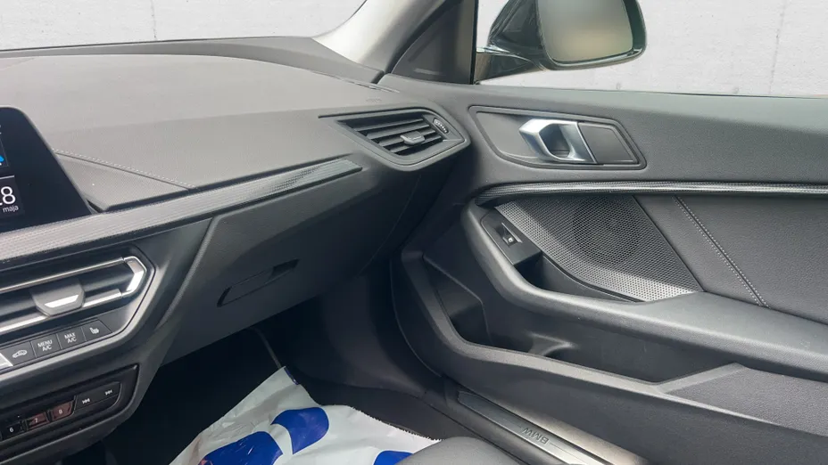 BMW Seria 2 218i Sport Line aut