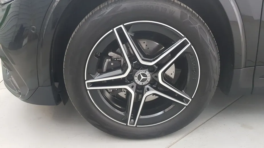 MERCEDES-BENZ GLA GLA 200 AMG Line